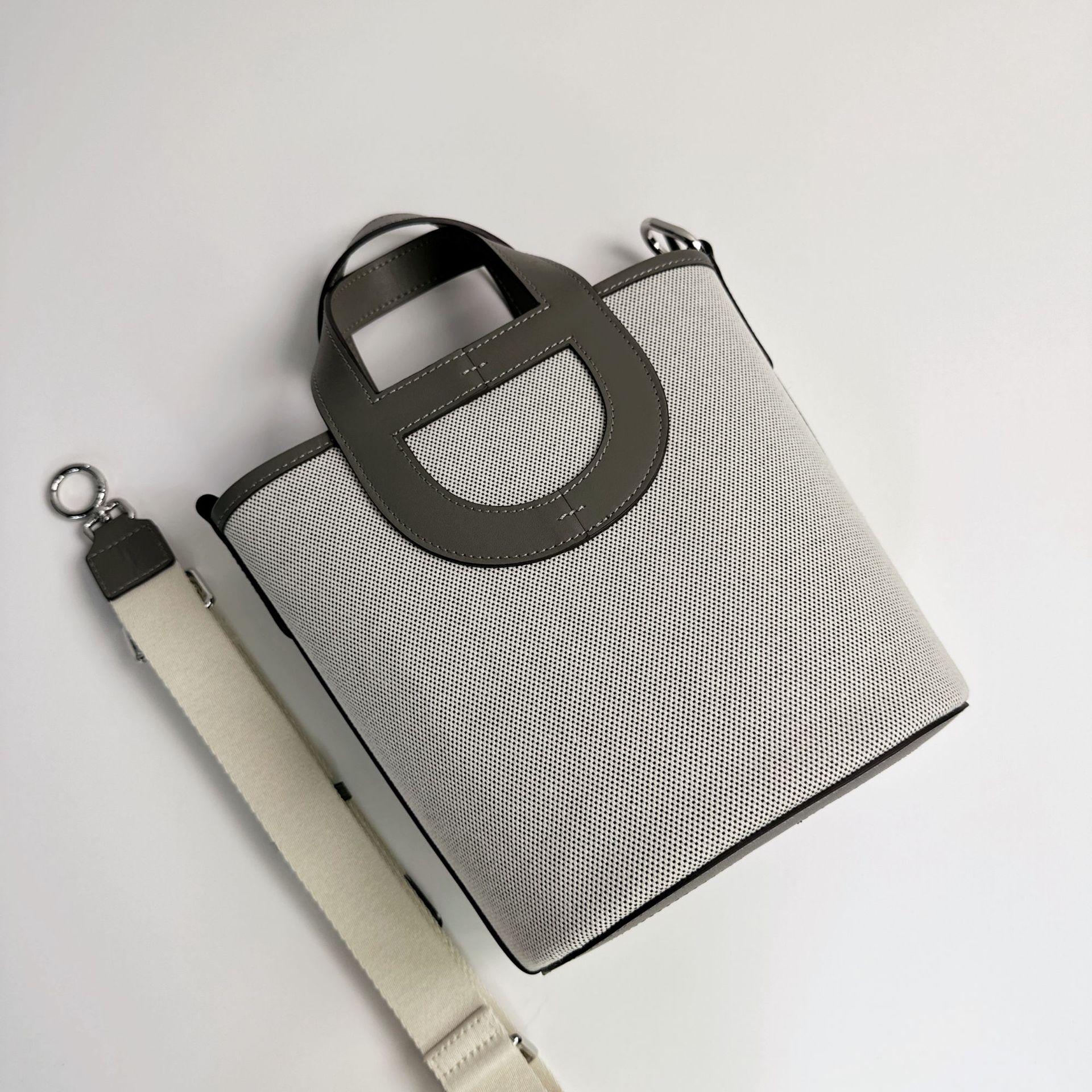 

Vegetable basket bag, women s canvas spliced top layer cowhide bucket bag, large capacity single-shoulder crossbody handbag 18*20*12cm