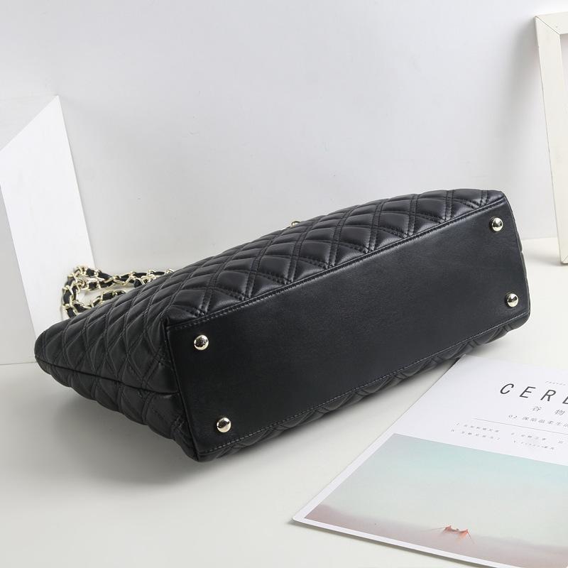 Casual Diamond Chain Large Bag Small Fragrant Style New Tote Bag Leather Fashion Versatile High Sense Portable Shoulder Bag