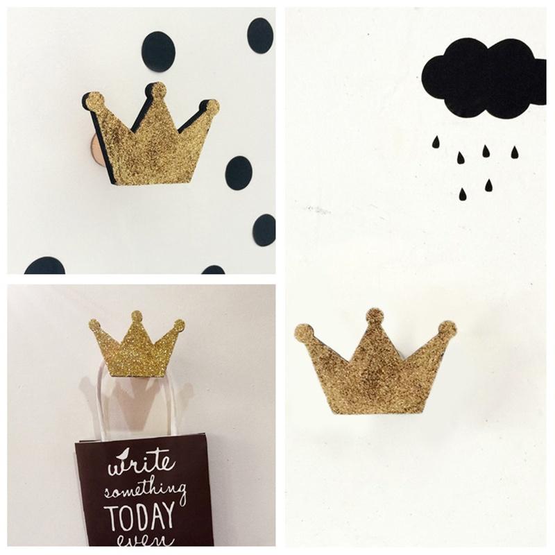 Fashion Nordic Style Crown Shape Kids Room Wooden Wall Sticker Wall Hanging Hook Home Decor