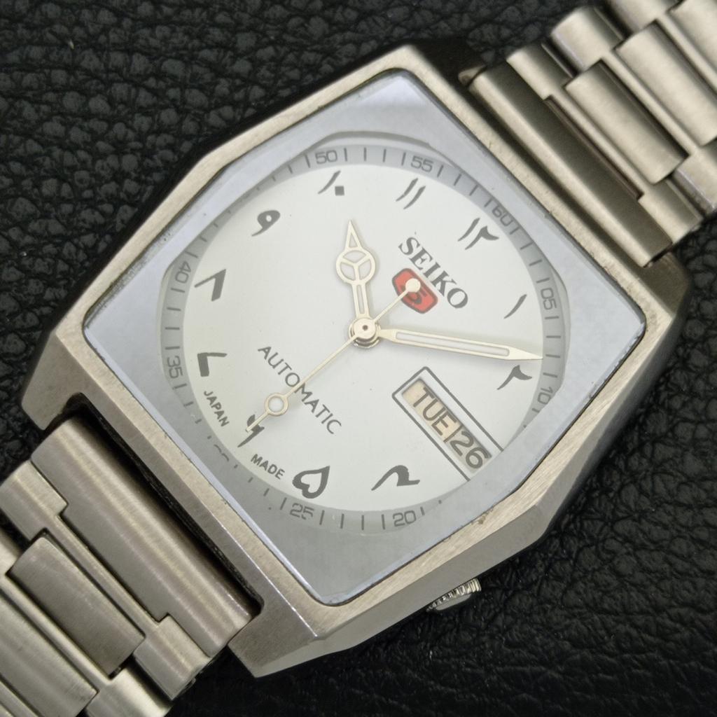 GENUINE VINTAGE SEIKO 5 AUTOMATIC 7009A JAPAN MENS WHITE DIAL WATCH A702439-5 R124-a702439