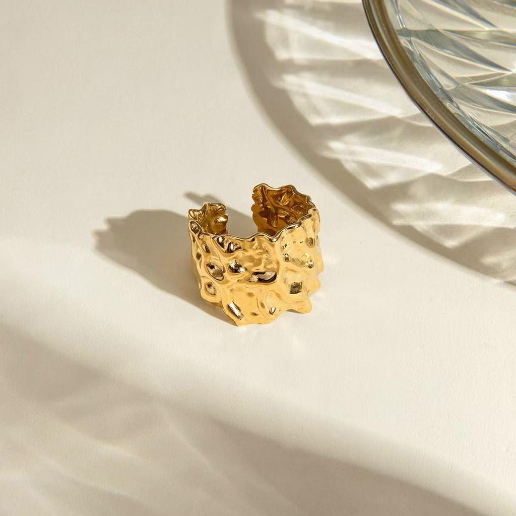 High-end Open-cut Textured Wide Retro Baroque Women's Ring