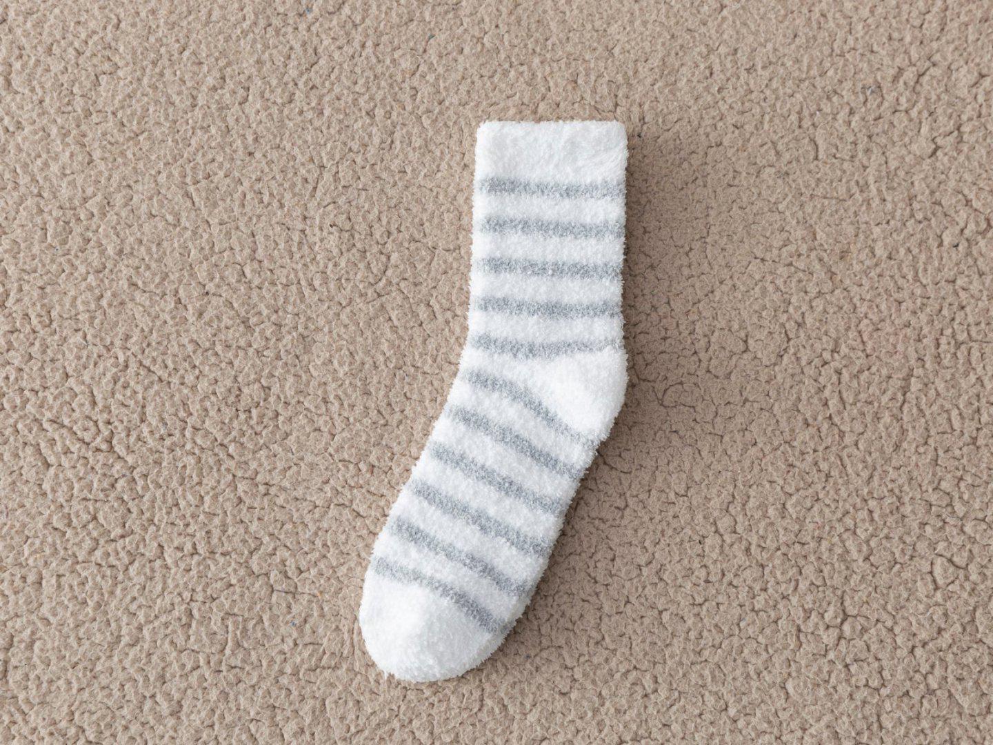 

Men s Striped Coral Fleece Socks - Thickened, No-Shed, Warm Winter Floor Socks One Size