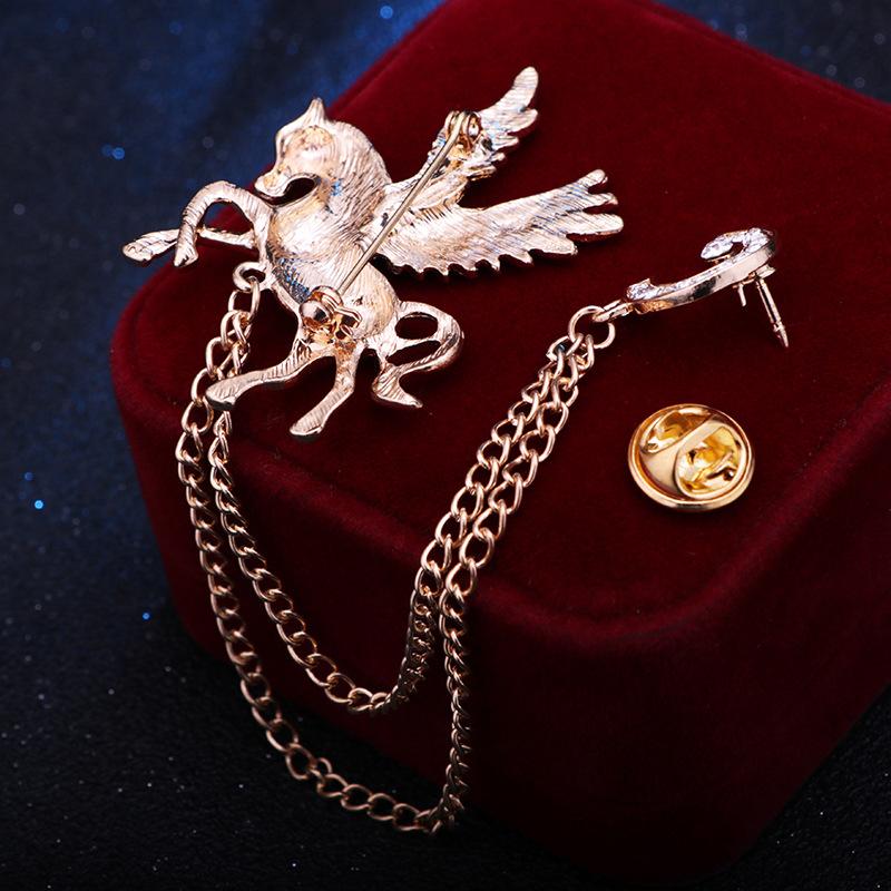 Alloy Wing Horse Chain Brooch Zodiac Pony Pins Women Men Clothing Accessory Suit Lapel Corsage  Year Gift