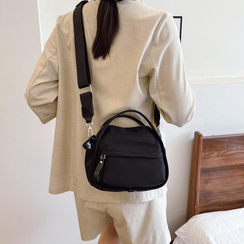 Casual Handbag Bag Women's New Popular Fashion Cloth Bag Shoulder Bag Versatile Commuter Messenger Bag
