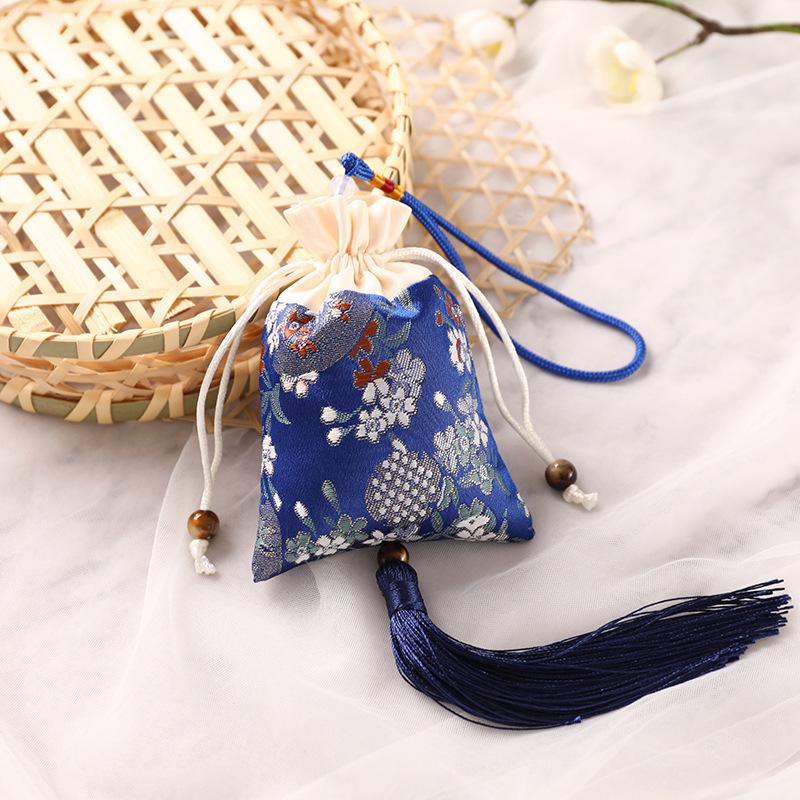 Ping An Cultural Scenic Amulet: Hanfu Style Sachet Pendant for Safety and Luck