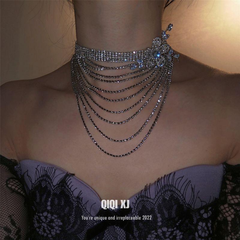 

Luxury Sparkling Full Rhinestone Flower Multi-Layer Necklace Sexy Sexy Fashion Style Elegant Clavicle Chain Evening Dress Accessories Default