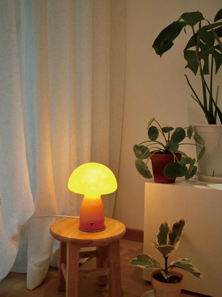 USB Modern LED Bauhaus mushroom stained glass lampshade desk lamp,bedroom bedside Home decoration,Mood lighting,Night table lamp