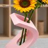 Handmade Carved Decor 3D Printed Curved Flower Arrangement Stand, Minimalist Holder Ornament, Bedroom Desk Accessory Creative Artistic Table