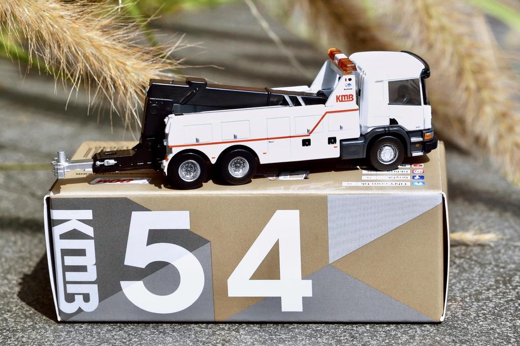 Tiny City KMB54 Scale KMB Scania Tow Truck Diecast Model Car 1/110 (EK257)