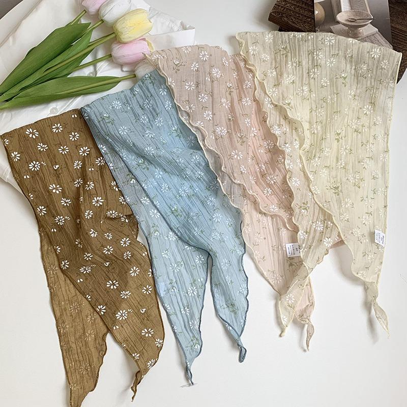 Triangle scarf scarf women's new floral headscarf summer women's pastoral leisure curved tooth edge silk scarf scarf small fresh hair accessories