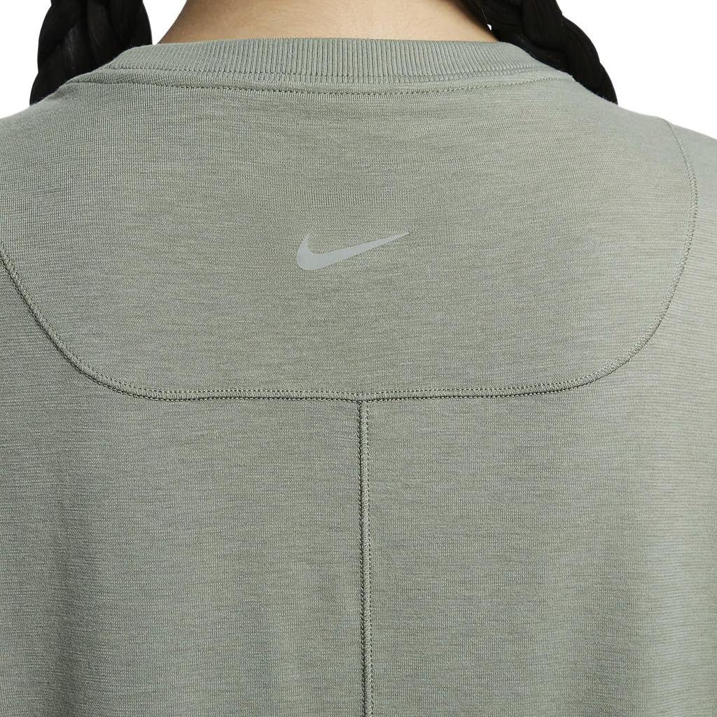 New Nike T Shirt Women's Light Army Green/Black FN2815-320