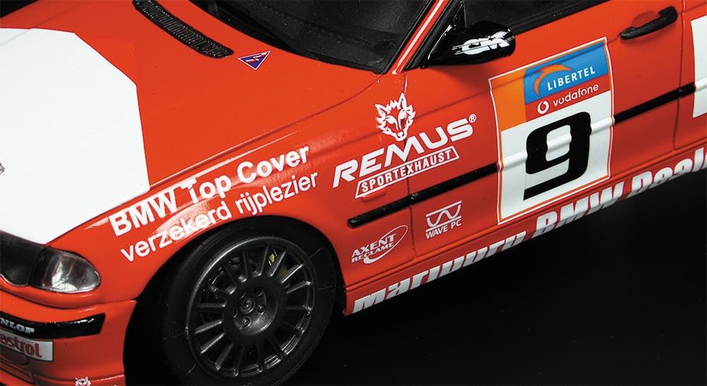 Racing Series BMW 320i E46 DTCC 2001 Winner Plastic Model PN24007 Platz/NuNu 1/24
