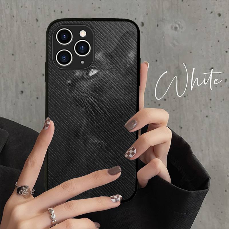 Schwarze Katze Starrendes Auge Handyhülle Hartlederhülle für iPhone 11 12 13 Mini Pro Max 8 7 Plus SE 2020 X XR XS Coque
