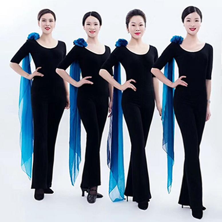 Women Elegant Gradient Color Silk Scarf Ladies Scarf Shape Square Dance Silk Scarf