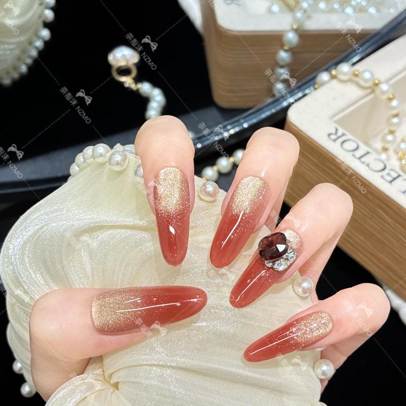 Y81 Autumn/Winter Gradient Red Sparkle Cat Eye High-Grade Whitening Handmade Nails M [Slightly Larger Hands]