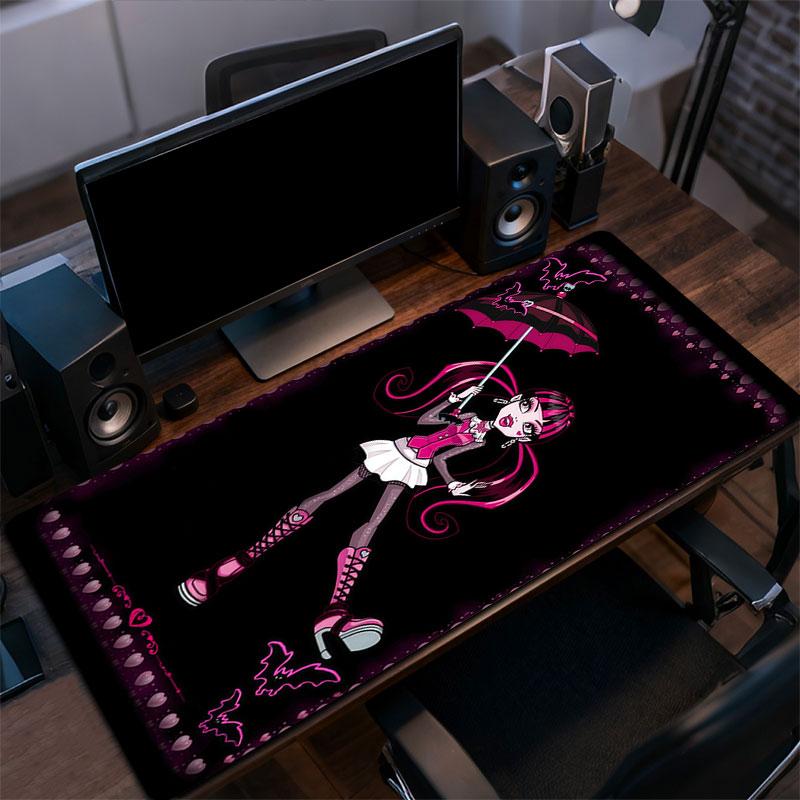 Draculaura black Mouse Pad, Large Gaming Desk Mat, Non-slip XXL Mousepad for Laptop & Tablet, Mini PC Playmat with Stitched Edges