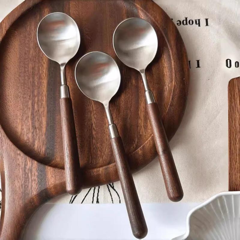 Wooden Handle Imitation Walnut Grain Large Soup Spoon Stainless Steel Round Eating Utensils for Western Food Dining4