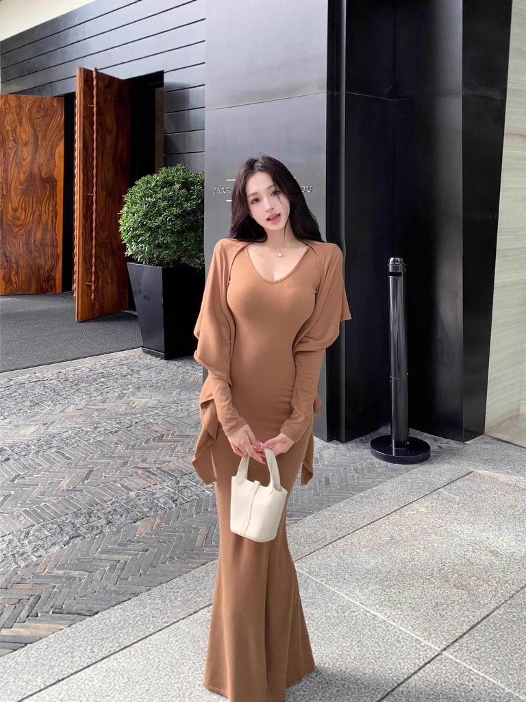 Elegant Plus-Size V-Neck Bodycon Skirt & Cardigan Set for Women - Autumn/Winter Slimming Waist-Cinched Style
