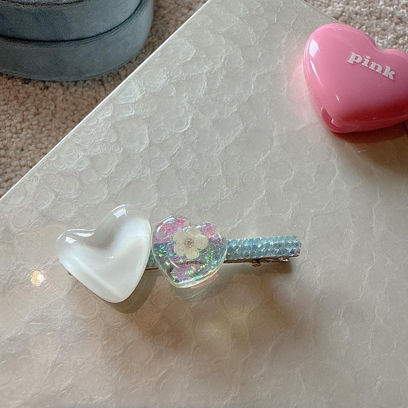 Cute Hair Clips for Fringe, Sweet Heart-Shaped Duckbill Clips for Girls' Side Parting