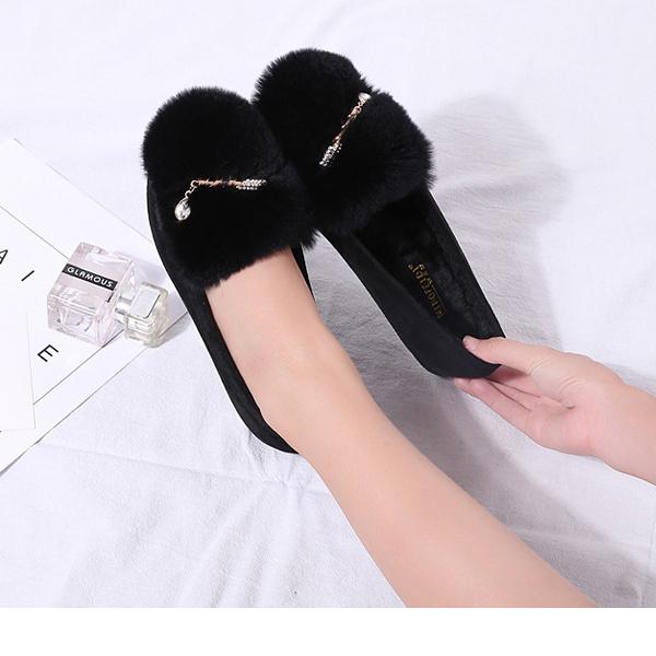 

Модные мокасины со стразами и подвесками женские, мягкие мокасины с застежкой-молнией, удобные туфли на плоской подошве с круглым носком и металлическими полосками, плюшевые туфли женские 6 чёрный