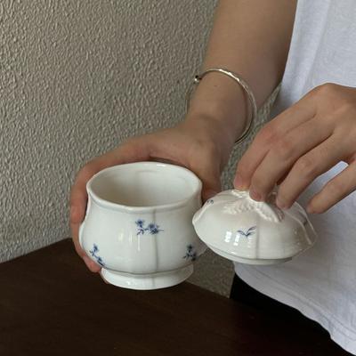 Vintage Romantic Floral Ceramic Handheld with Lid Coffee Cup Dessert Cup Aromatherapy Candle Can Sugar Can Tea Can
