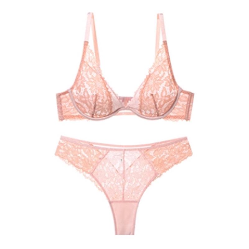 "2024 Autumn/Winter French Lace Triangle Cup Bra for Large Busts - Sexy and Supportive"