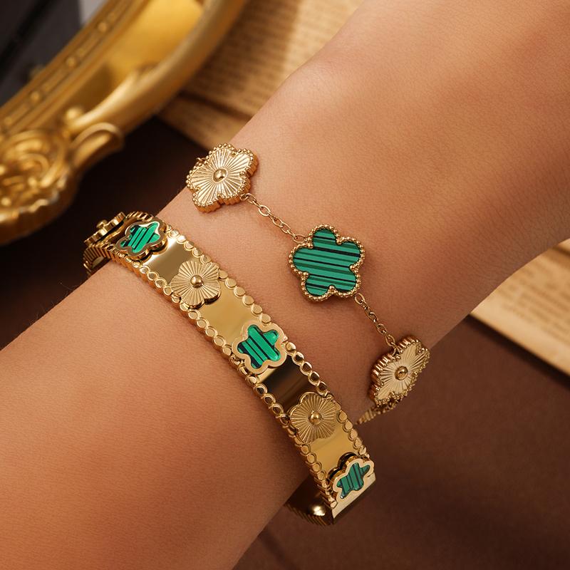 Classical Luxury Five-leaf Flower Decorative Stainless Steel Bracelets Suitable For Daily Travel And Fashion Zircon