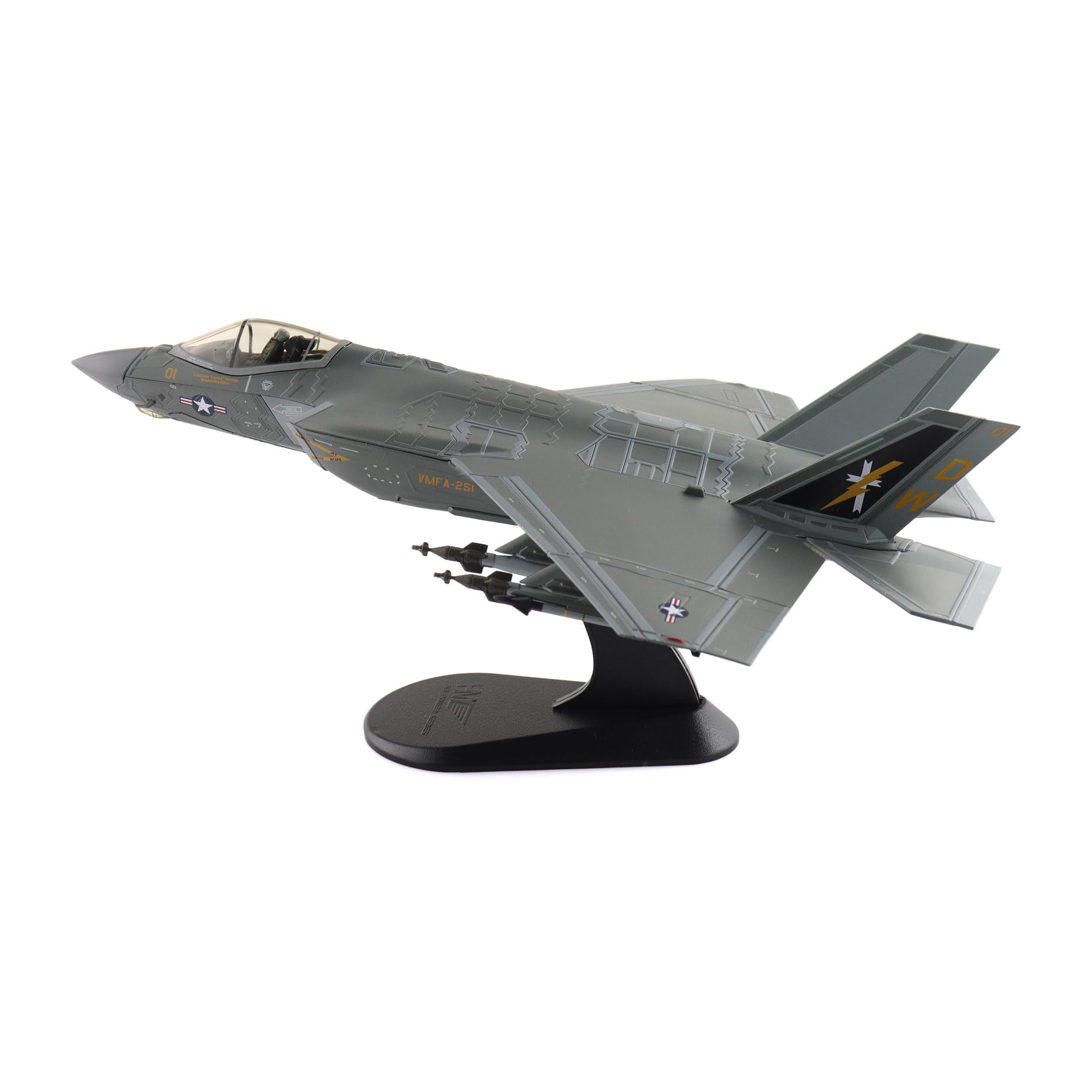 

Hobby Master Lightning II 2024 Готовая модель HA6211 1/72 F-35C VMFA-251