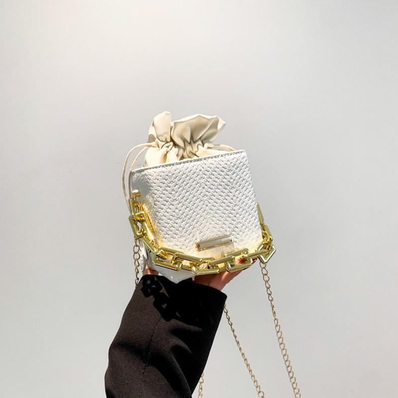 Stylish Modern Bucket Bag For Women In Trendy Colors Perfect For Daily Use