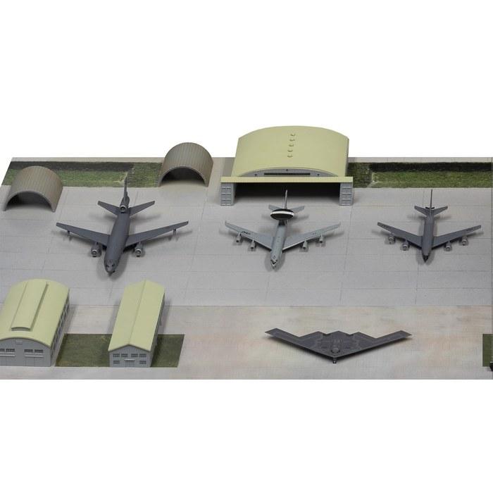 Pit Road 1/700 SPS Series US Andersen Air Force Base (Guam, 2000s) Plastic Model SPS37 (Diorama) Molded Color