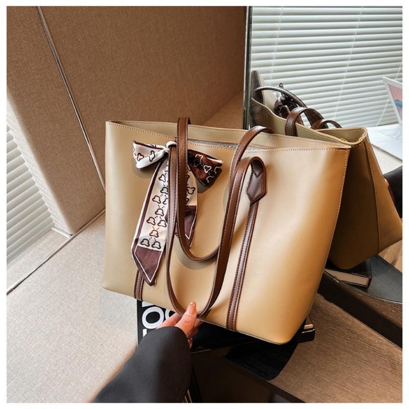 New Trendy Retro Commuter Compartment Shoulder Bag High Sense Tote Bag College Student Class Bag Woman