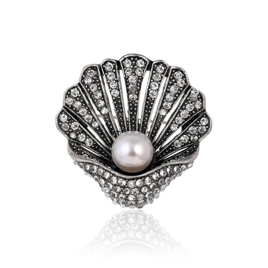

Vintage Shell With Zinc Alloy Material For Elegant Women And Men срібний