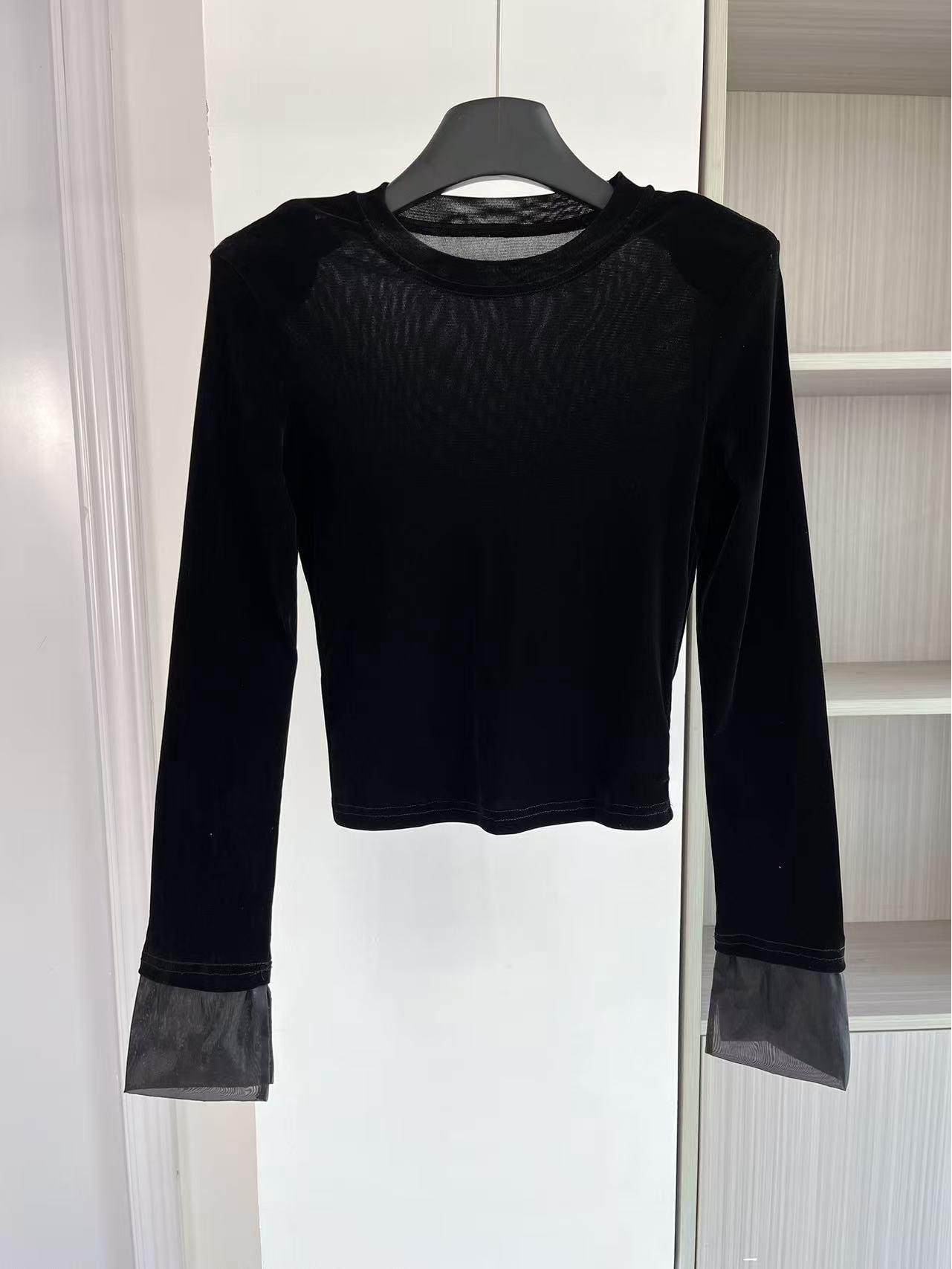 

2026 Women s Slim Fit Velvet Long-Sleeve T-Shirt - French Niche Design, Round Neck, Versatile Layering. Small чёрный