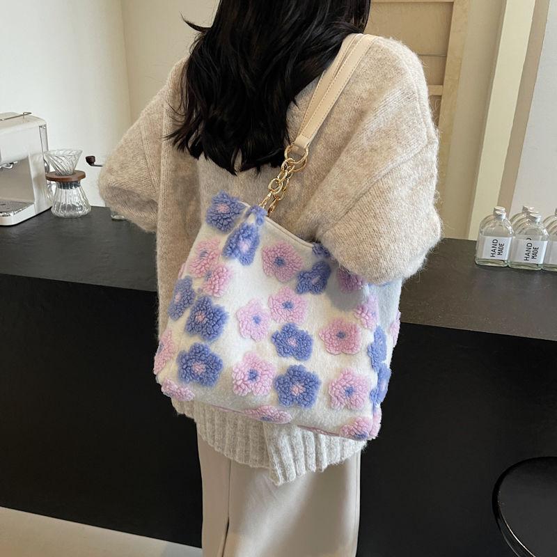 Plush Bag for WomenLarge Capacity Winter Casual Versatile Single Shoulder Shopping Bag Tote Bag