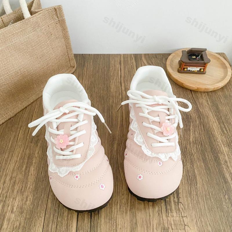 Fashion Autumn Women Casual Sports Shoes 2025 Comfortable Anti Slip Outdoor Vulcanized Shoes Flower Lace Up Fashion Running Flat Shoes