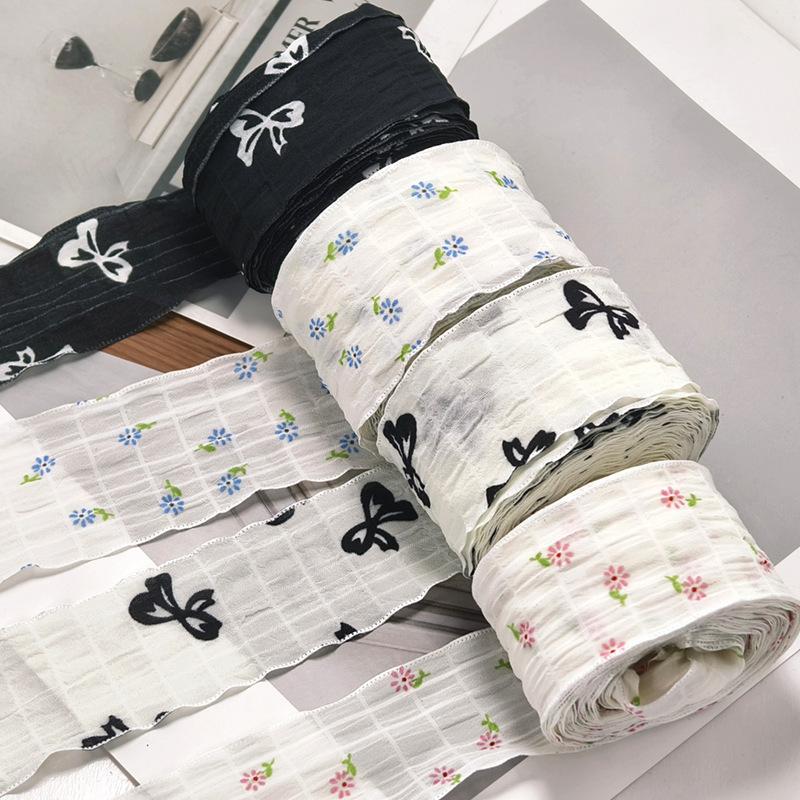 4cm široká malá květinová šifonová ozdoba s jemným mřížkovaným lemováním, mašle, čelenka, vlasové doplňky, ručně vyráběná květinová dárková krabička