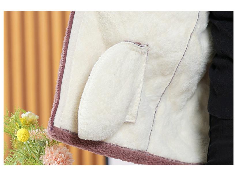 Mom's Autumn/Winter Velvet Hoodie: Thick, Short, Plus Velvet Jacket for Fashionable Middle-Aged and Elderly Women.