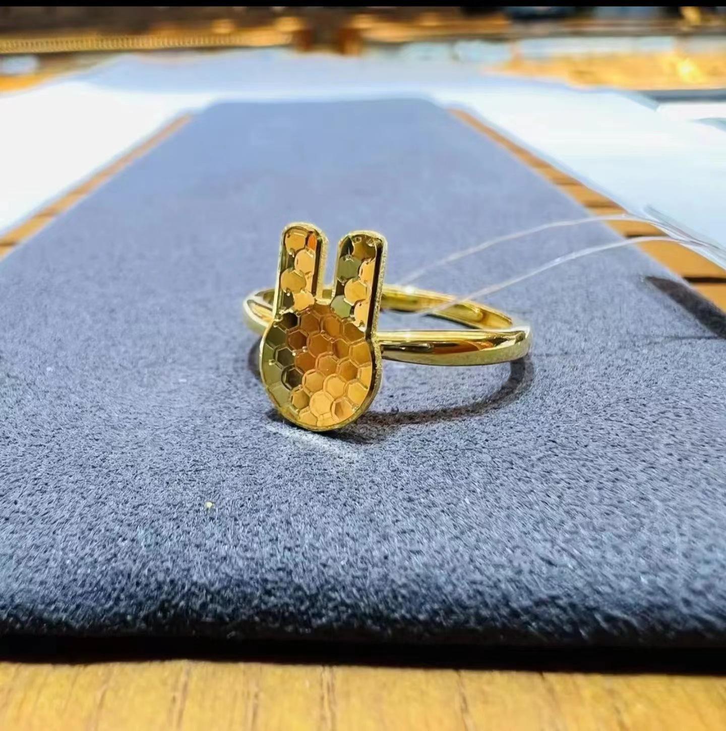 

Copper Fashionable Chic Gold Ring For Women With Adorable Rabbit And Clover Motif StyleE