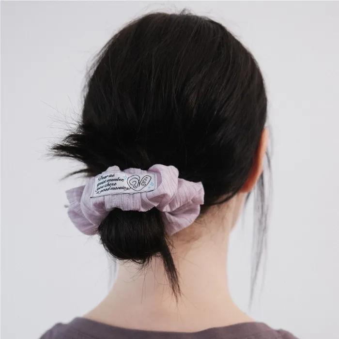 Page Keyring Pin-Tuck Scrunchie (lavender)