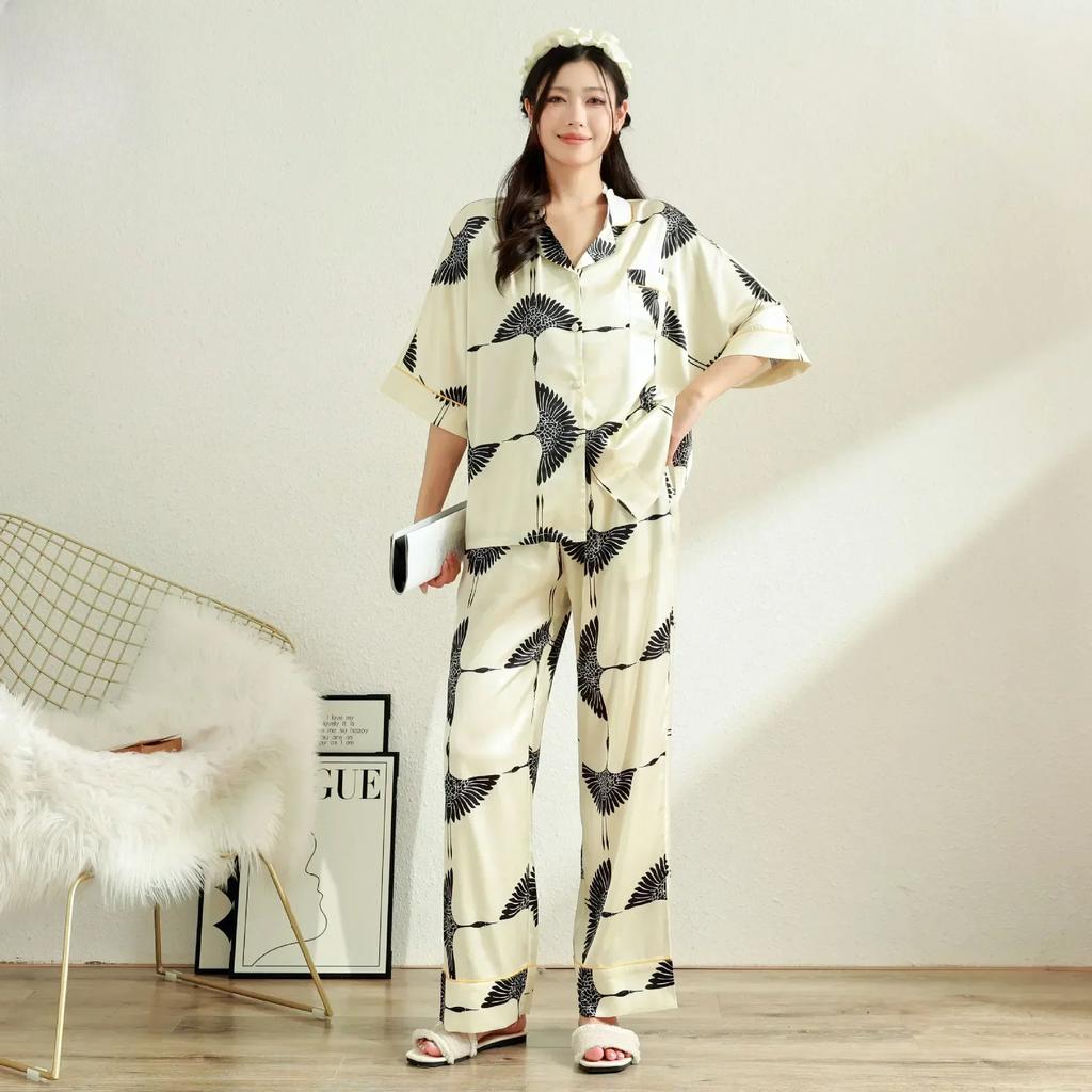 Neue französische Damen-Nachtwäsche Eis-Seide bedrucktes Mittelarm-Set mit hochwertigem Gefühl, Ins-Stil Revers Hausanzug Set Pyjama