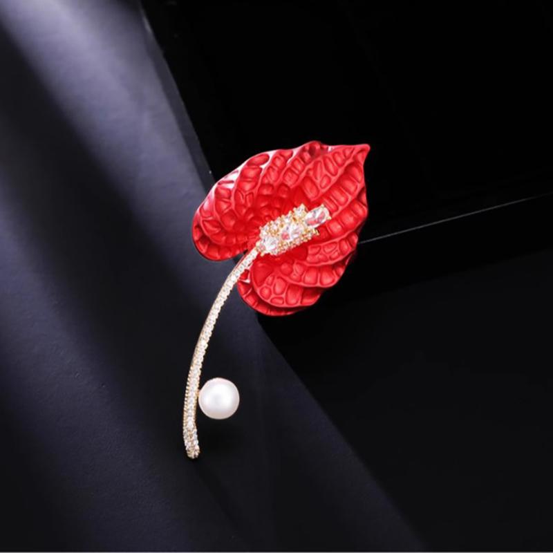 Exquisite Temperament Calla Lily Brooch  Metal Lapel Pins For Women Versatile Shiny Corsage Clothing Accessories Gifts