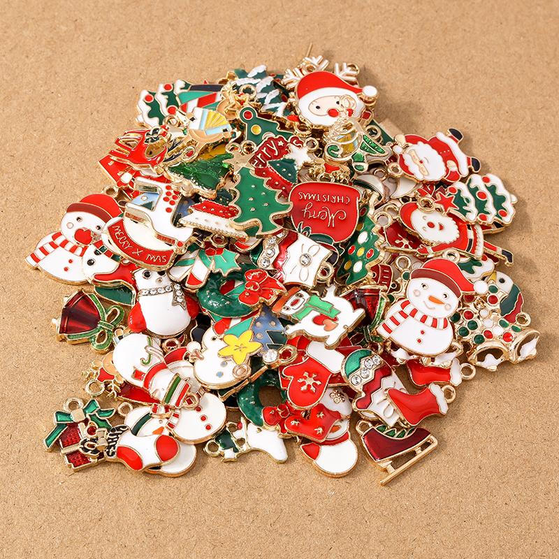 10/20/30 Pcs Random Mix Christmas Santa Claus Elk Charm Pendants for Earrings Necklace DIY Bracelet Jewelry Making Accessories