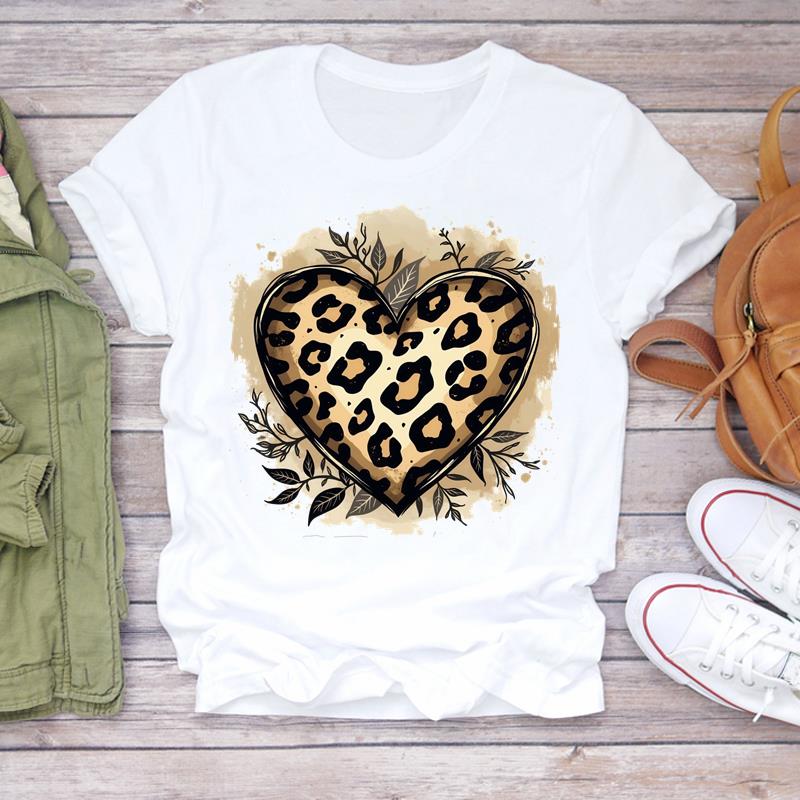 (Asian Size) lovely heart trend Graphic Short Sleeve T-shirts Lady Female Top Printed Fashion Clothing Women Casual T Shirt Tee