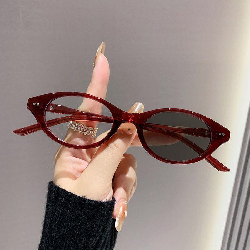 Women New Stylish Photochromic Reading Glasses Small Oval Frame Outdoor Color Changing Anti Blue Light Far Sight Eyeglasses