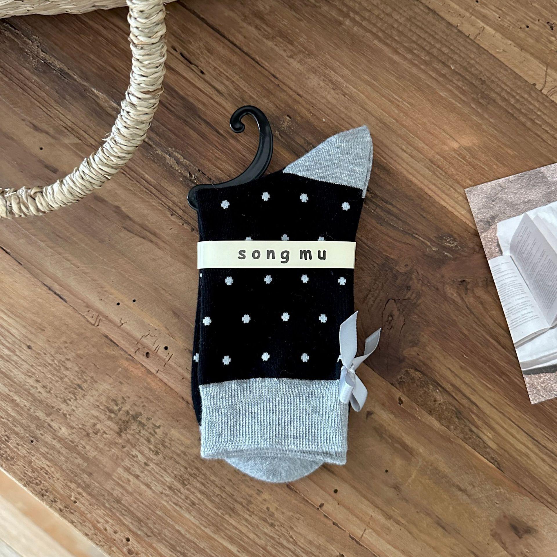 

Женские весенне-осенние ретро хлопковые носки-гольфы с бантиком и принтом в горошек 1 pair белый/чёрный