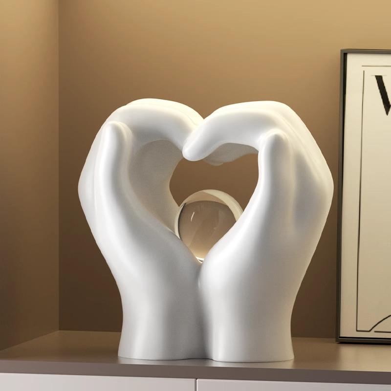 Nordic Minimalist Resin Heart Ornaments for Home Decor