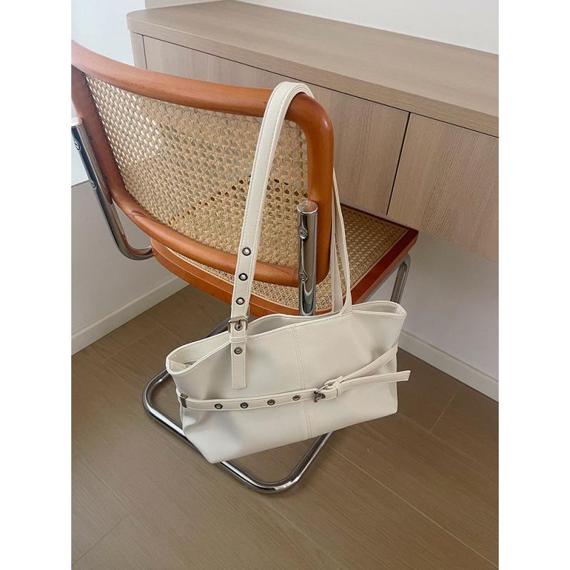 

Niche design Korean version armpit bag autumn and winter new large-capacity commuting versatile tote bag locomotive style shoulder bag women белый