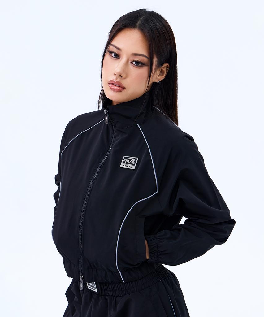 Mihak Metal Plate Piping Crop Warm-Up Jacket (Black)