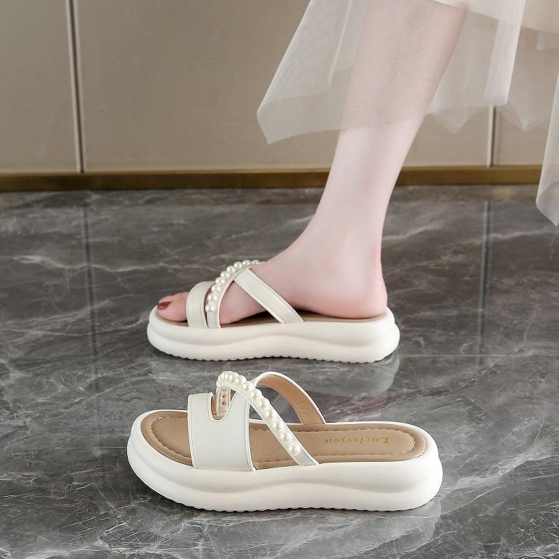 Cool slippers summer wear 22 new thick-soled beach sandals pearl with skirt