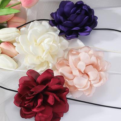 Collana girocollo con fiore in velluto coreano fatta a mano per donna - Accessori in stile europeo e americano